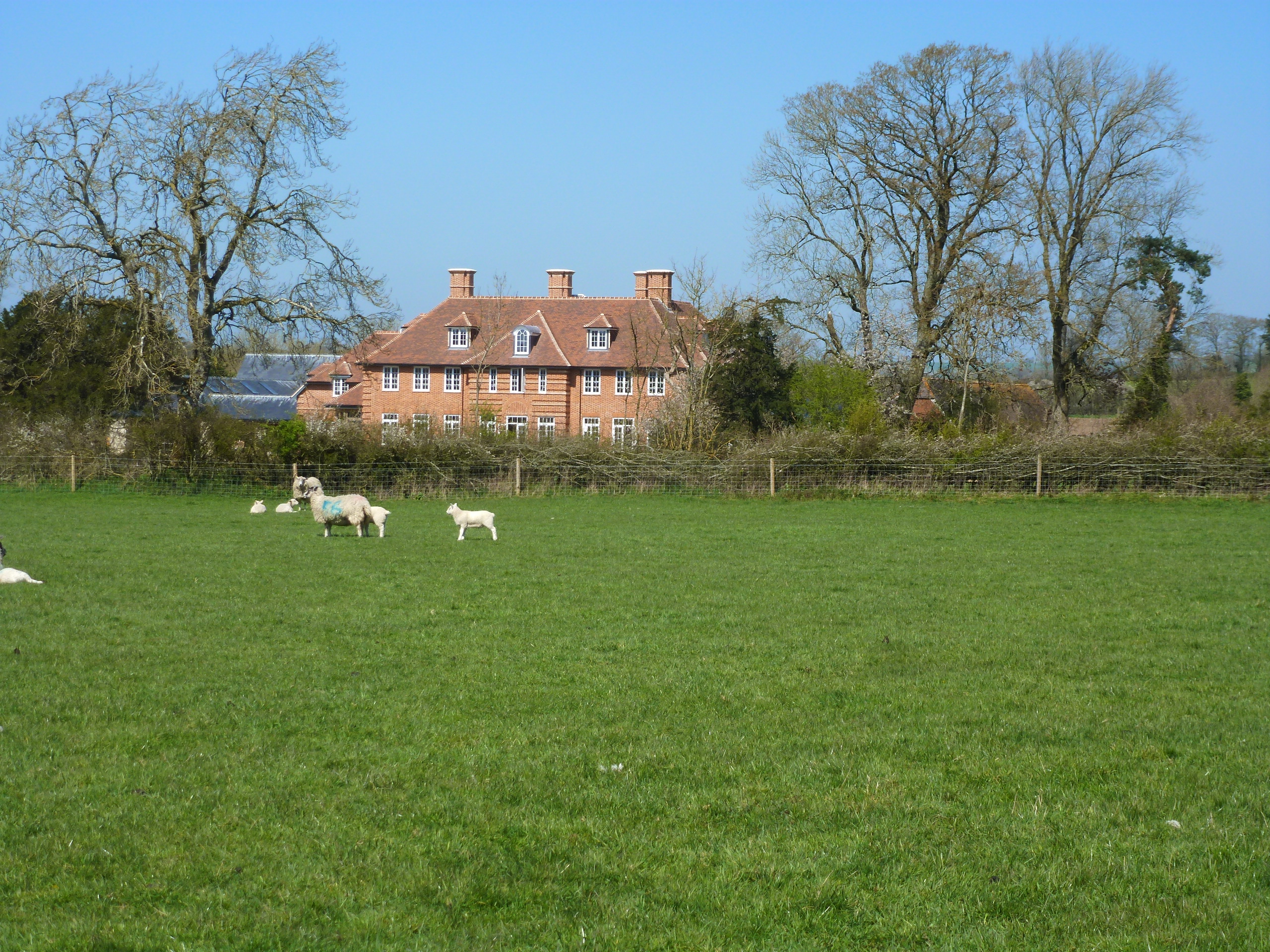 WILTSHIRE FARMHOUSE The Relph Ross Partnership